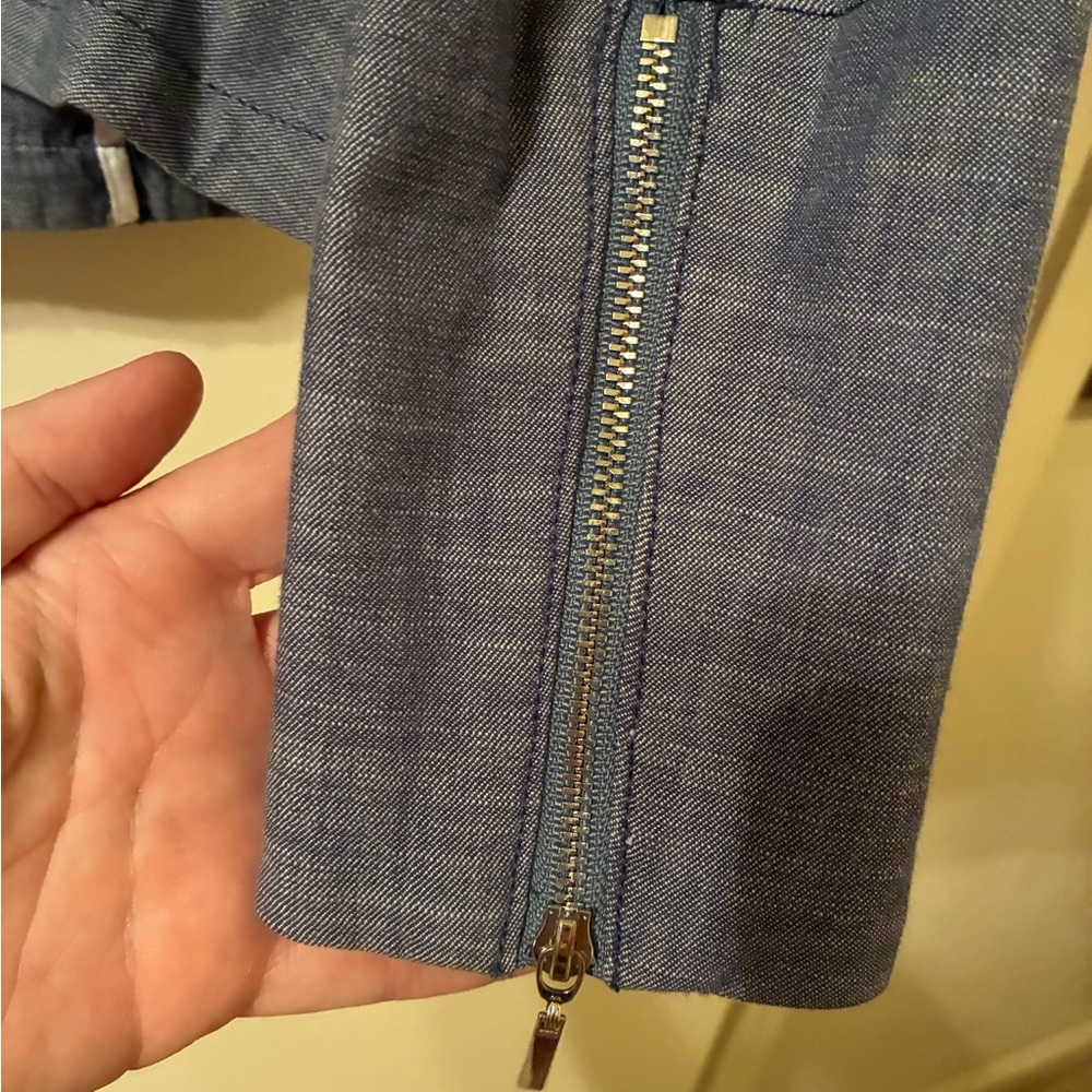 White House Black Market Chambray Moto-Style Jacket-EUC Sz 0 Petite Zippers - Picture 6 of 10